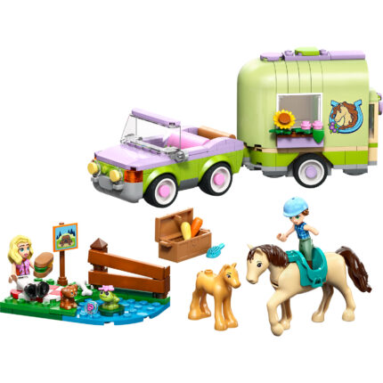 LEGO® Friends 42695 Prikolica sa konjem i ždrebetom